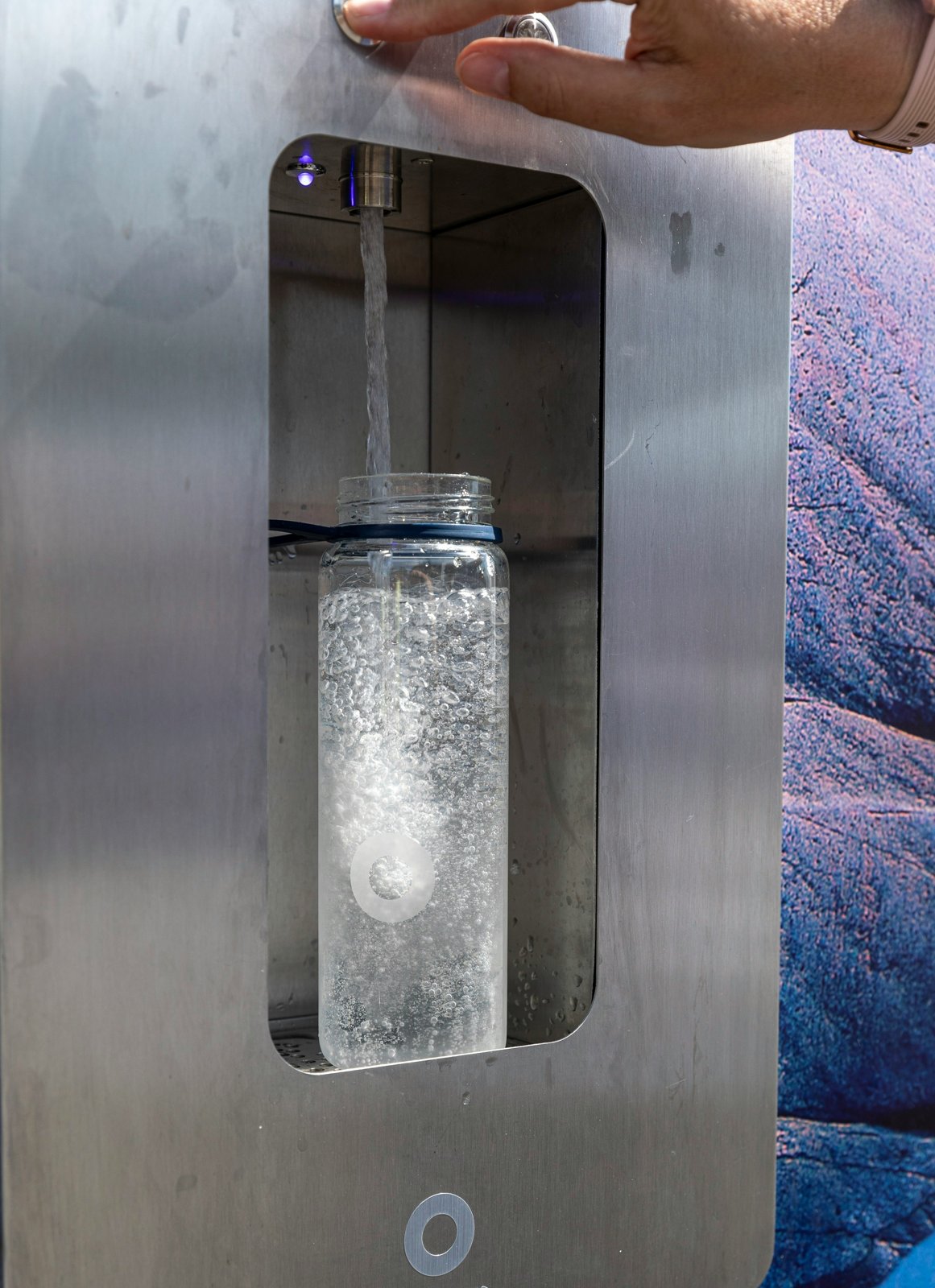 Dispensador de agua filtrada
